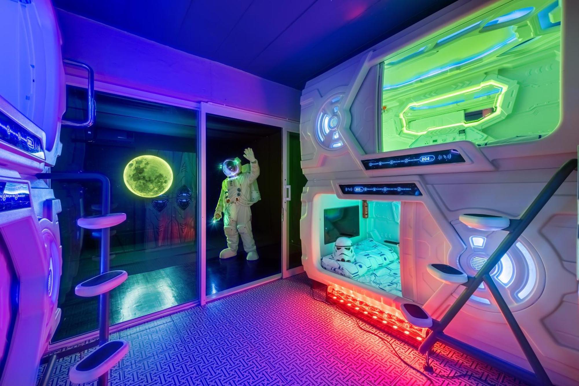 ที่พัก Space Station กรุงเทพมหานคร
