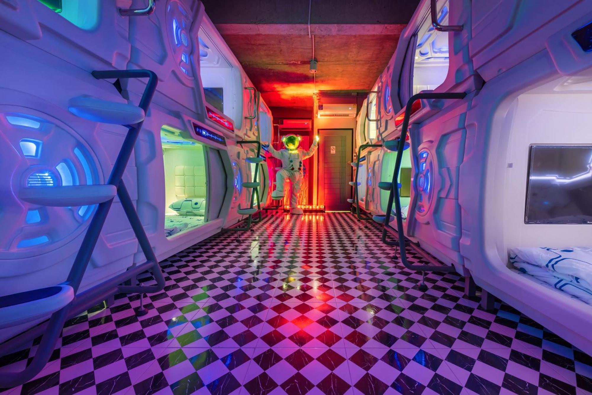 ที่พัก Space Station *