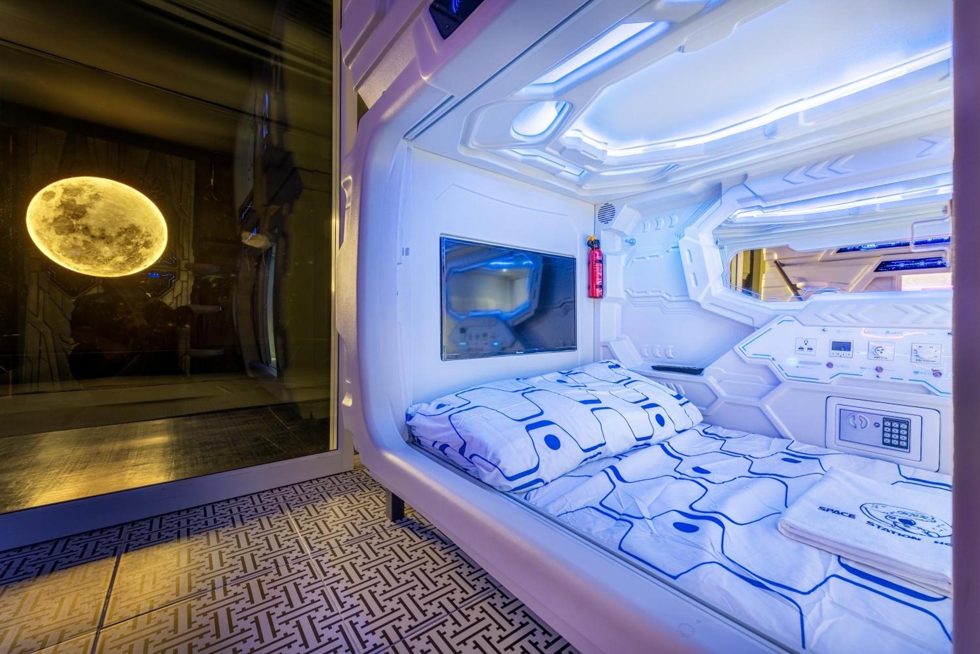 Space Station ที่พัก กรุงเทพมหานคร